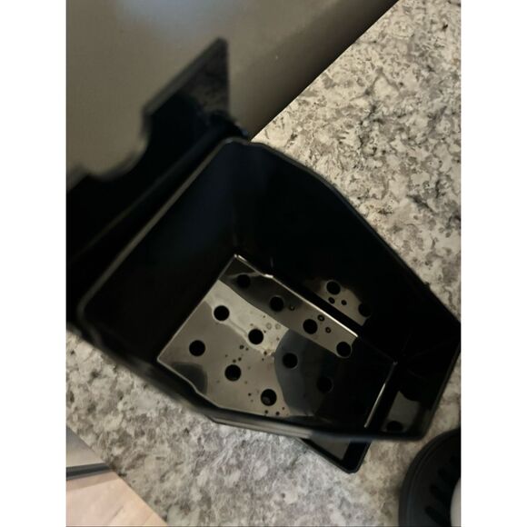 Nespresso Vertuo Pop+ Coffee and Espresso Machine by De'Longhi, Pacific Blue - Picture 4 of 5